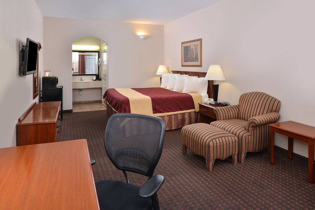 Americas Best Value Inn & Suites San Benito Room photo